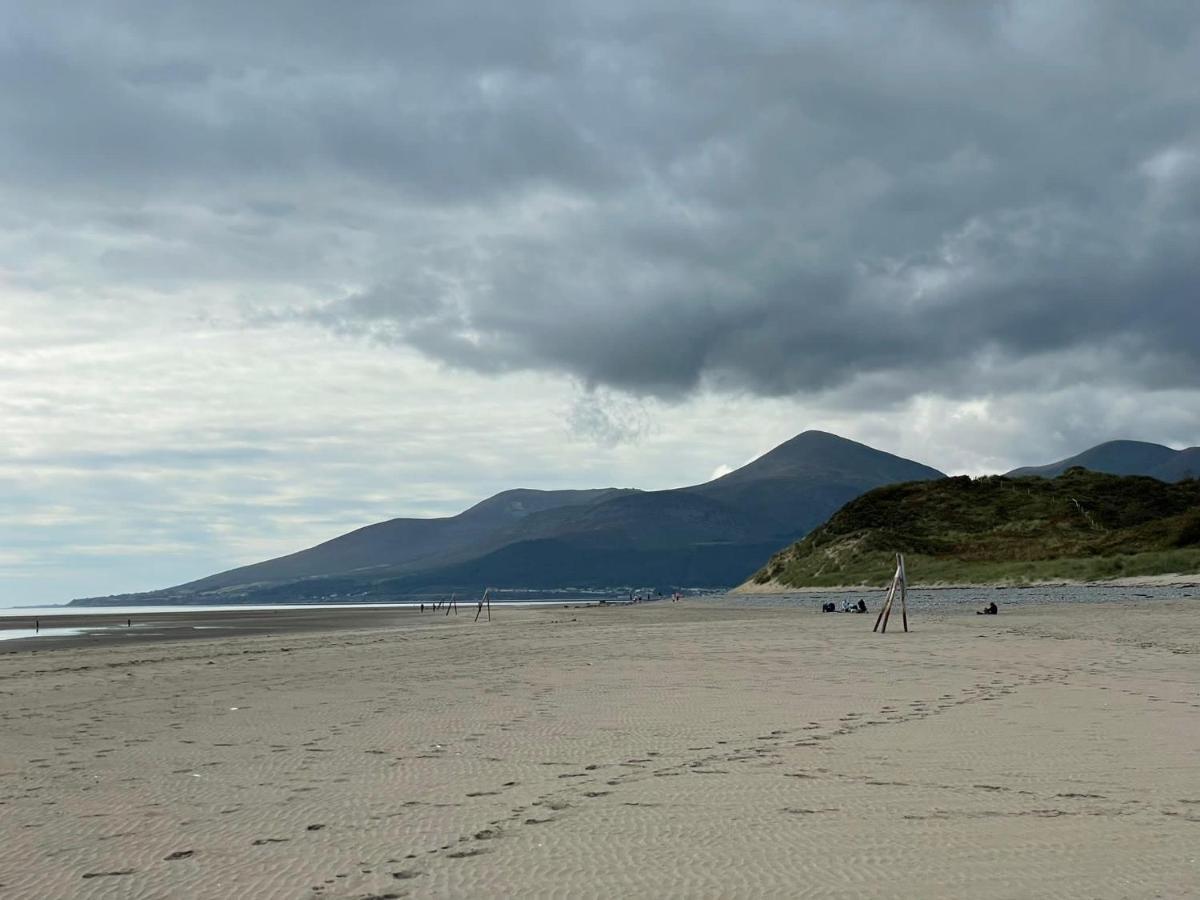 Tonn Ruray Sea View Luxury 2 Bed Apartment Dundrum Exterior photo